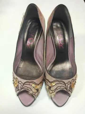 DECOR (데코) 오픈토 펌프스