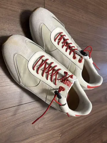 오니츠카타이거 스니커즈