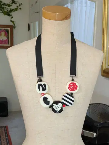 소니아 리키엘 목걸이