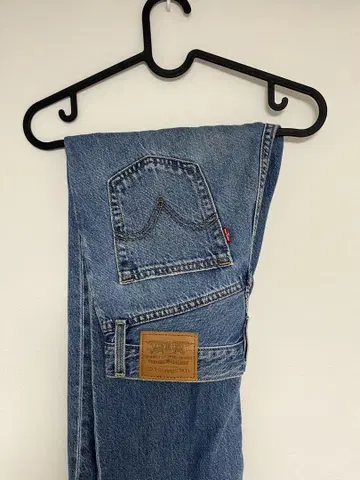 Levi's 리바이스 RIBCAGE STRAIGHT 스트레이트 데님 24