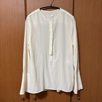 에키프몬 실크 블라우스