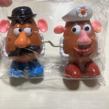 감자 침대 태엽 완구 입상