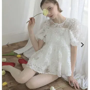 완판 색상  메라키 플라워 도트 시어 블라우스