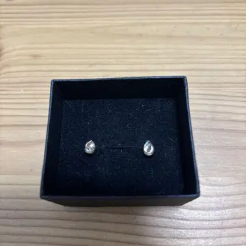귀걸이 수정