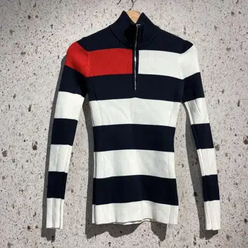 TOMMY HILFIGER 하프 지퍼 보더 니트 타미힐피거