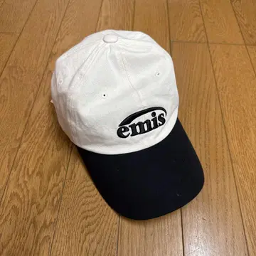 emis 이미스 로고 캡 화이트/블랙