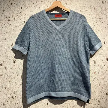 HUGO BOSS V넥 코튼 니트 휴고보스