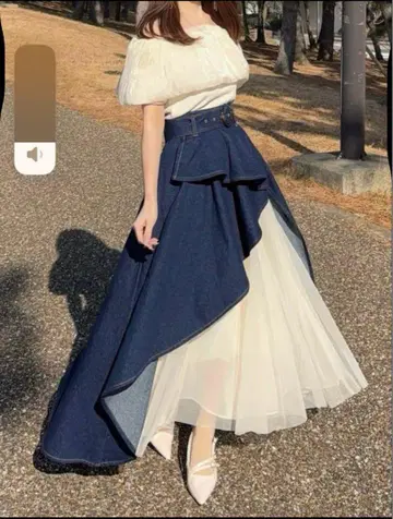 비대칭 데님 플레어 스커트