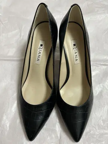 DIANA 크로커다일 패턴 하이힐 23cm