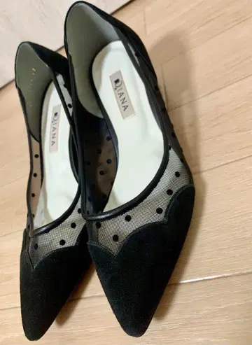 DIANA 블랙 펌프스 23cm