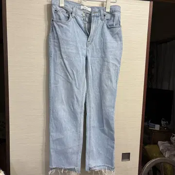 미라 오웬 라이트 블루 스트레이트 레그 데님