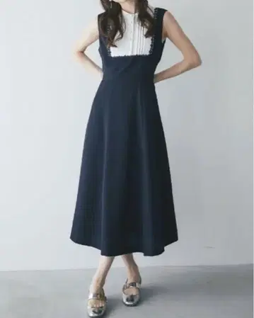 tocco closet 요크 레이스 절개 백 레이스업 배색 원피스 새상품