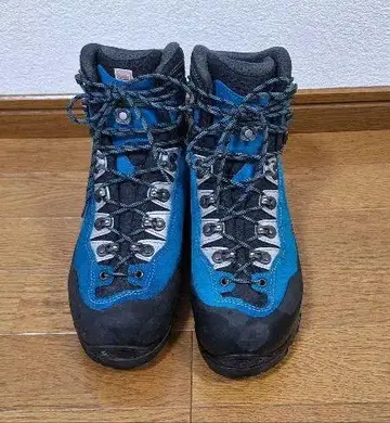 등산화 LOWA 로버 체베다레 EU39