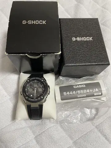 새상품 CASIO G-SHOCK 솔라 전파 시계 GST-W300-1AJF