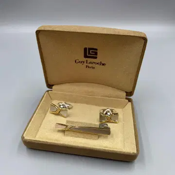 053 Guy Laroche 넥타이 핀과 커프스 단추 세트
