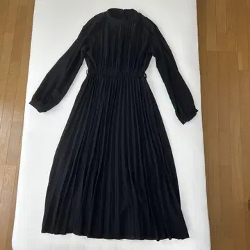 RagOut 러그 아웃 블랙 롱 플리츠 원피스