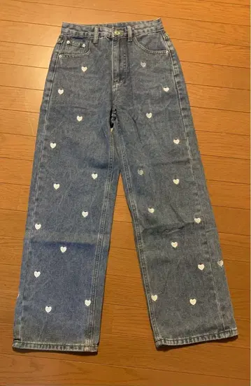 AMELY 하트 자수 스트레이트 데님 사이즈 M
