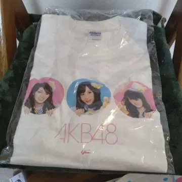 AKB48 프린트 티셔츠 화이트