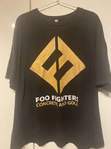 FOO FIGHTERS 2018 티셔츠