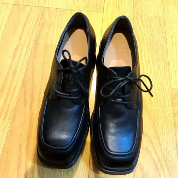 블랙 로퍼 미들 힐