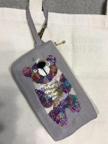 다닝 자수 보라색 계열의 새끼 곰 지퍼 파우치 끈 포함