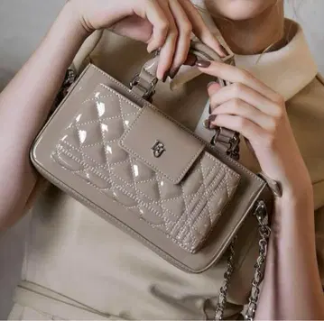 Riu 리우 Enamel quilting phone bag 베이지