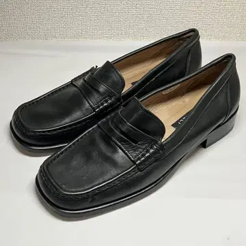 BALLY 블랙 가죽 로퍼
