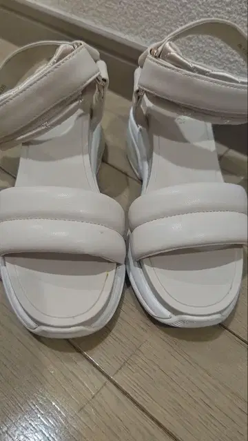다이애나 스포츠 샌들 스트랩 포함