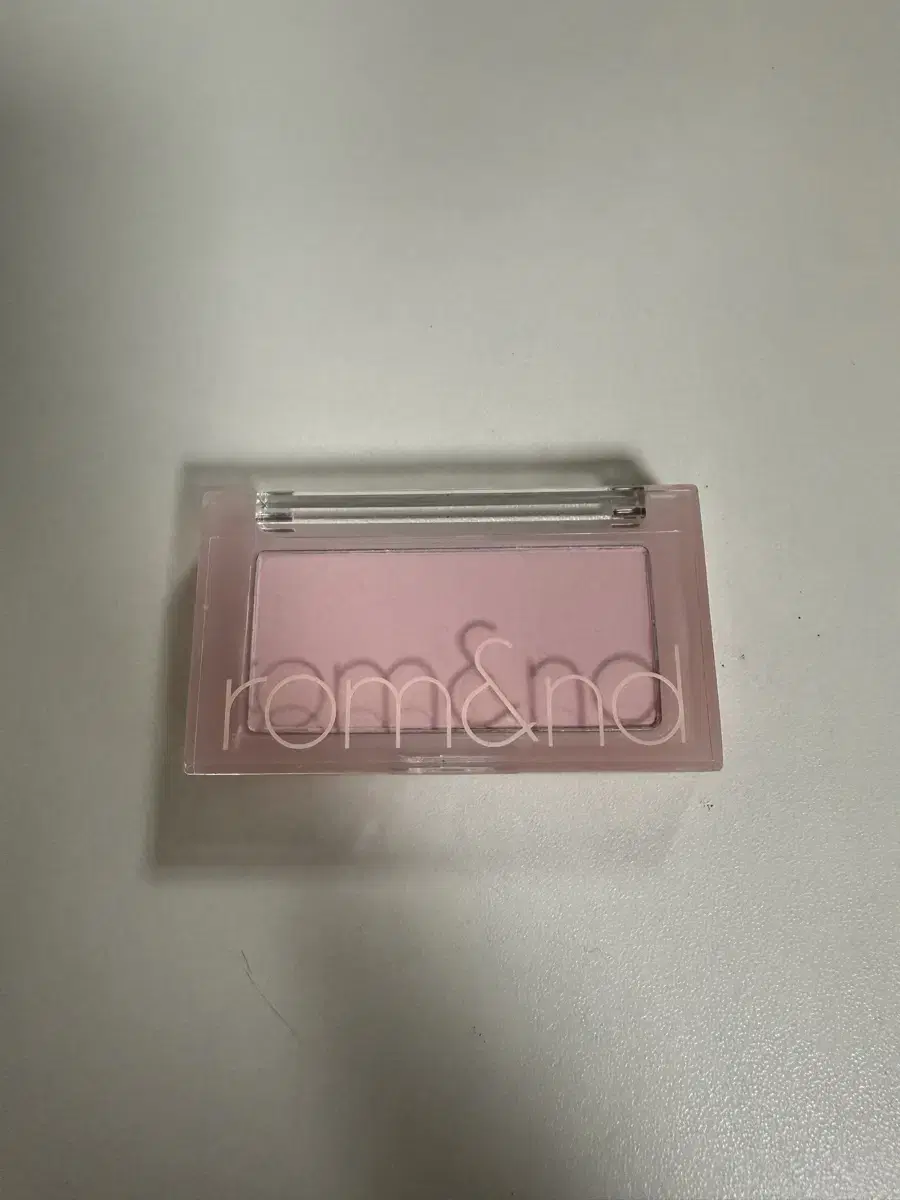 Rom&nd Blusher 02 Storevari Milk
