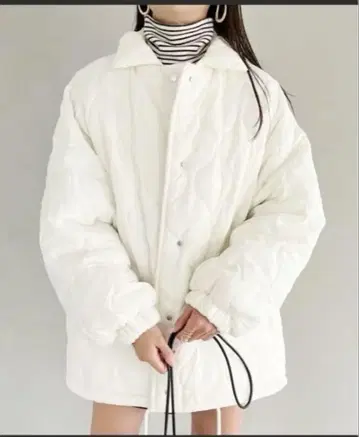 화이트 퀼팅 자켓 오버 사이즈