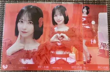 노구치 이오리 브로마이드 '토쿠베츄, 시테' 가창 의상 컴프