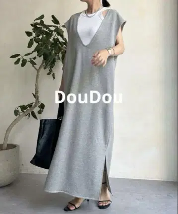 Doudou 두두 딥 V 맨투맨 슬리브리스 원피스 루즈핏 그레이