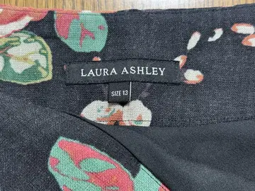 LAURA ASHLEY 플라워 프린트 스커트 사이즈 13