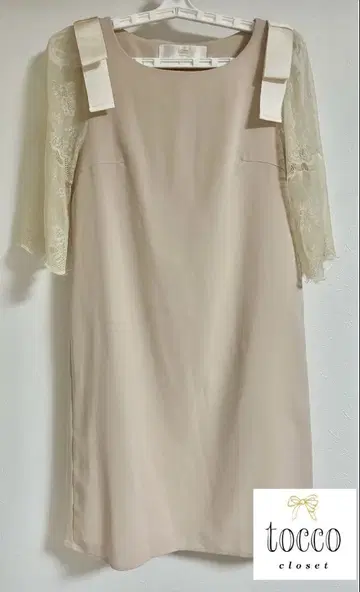tocco closet 베이지 레이스 소매 무릎 기장 원피스