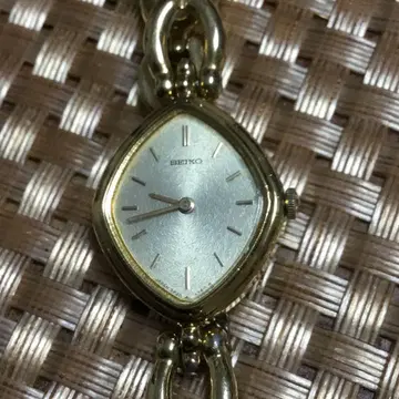 세이코 2P20-5990 여성용 손목시계