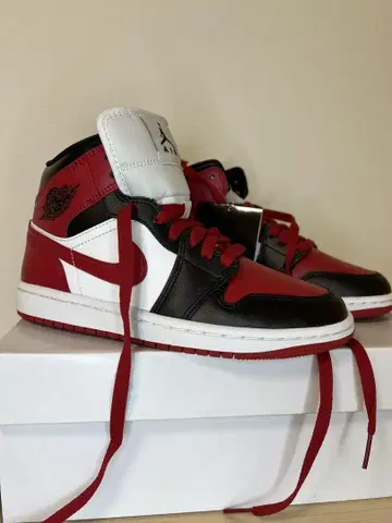 Air Jordan 하이컷 스니커즈 레드/블랙/화이트