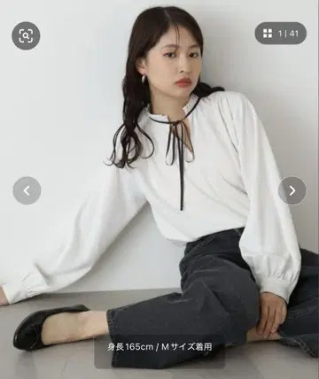 턱 리본 바이컬러 블라우스