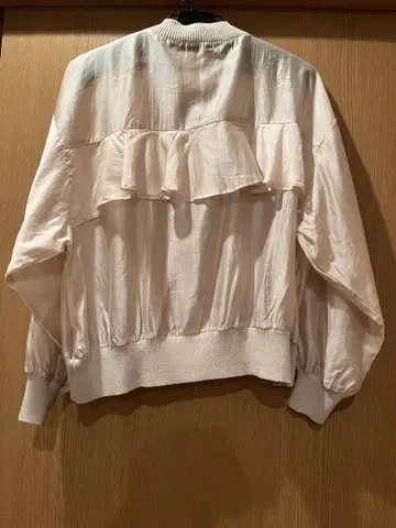그레디 브릴리언트 프릴 시어 가디건 아이보리