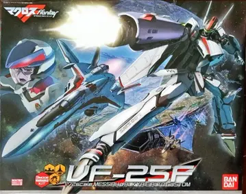 VF-25F 1/72 스케일 프라모델