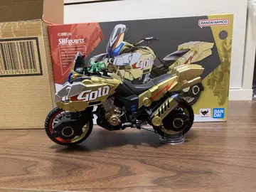 S.H.Figuarts 골드 돌진 가면라이더 갓챠드