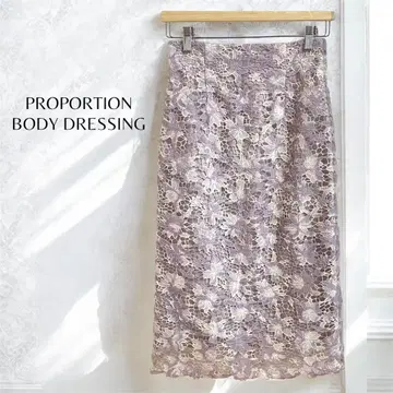 PROPORTION BODY DRESSING 플라워 레이스 타이트 스커트