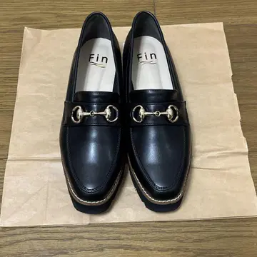 Fin 통굽 비트 로퍼