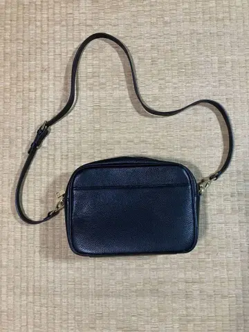 블랙 가죽 숄더백