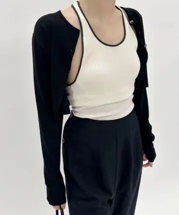 하쿠지 투톤 비대칭 브라 톱