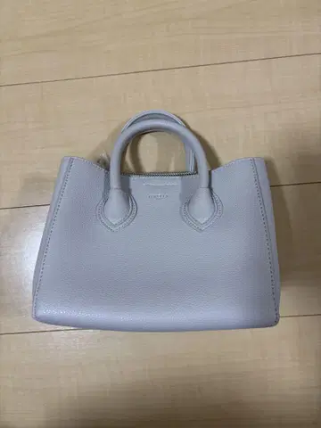 D.KELLY 화이트 핸드백
