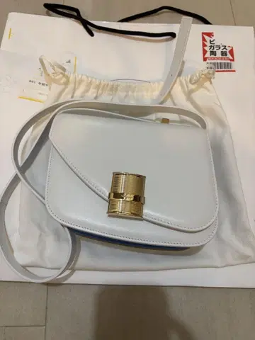 FERRAGAMO 화이트 숄더백
