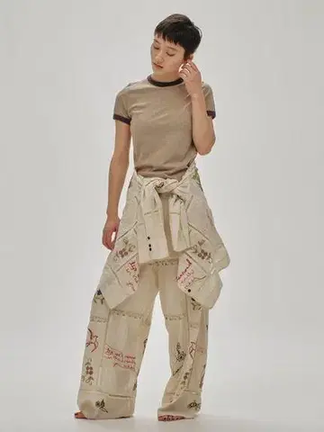 새상품 투데이풀 Embroidery Patchwork Trousers