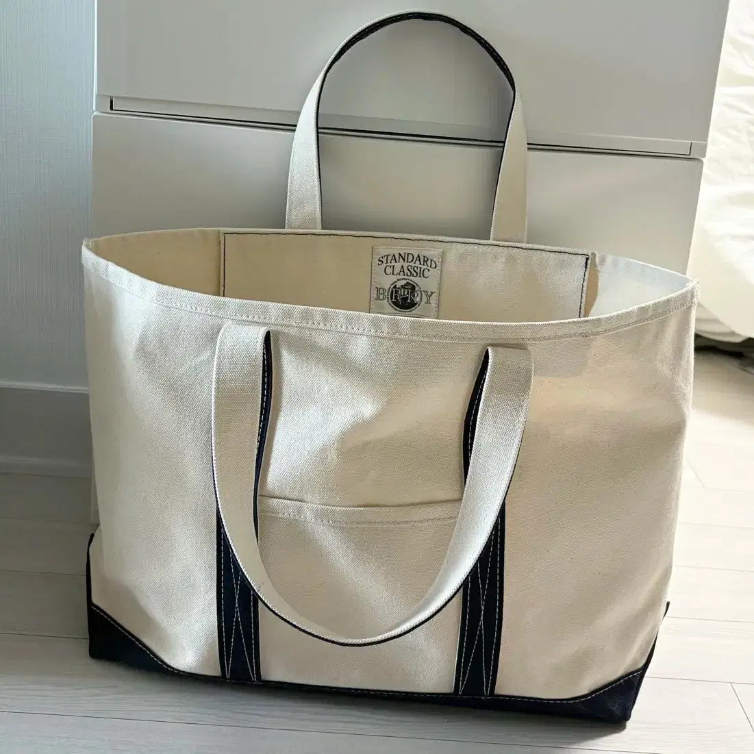 Brooklyn Classic Tote Canvas Bag Large on Bunjang Global