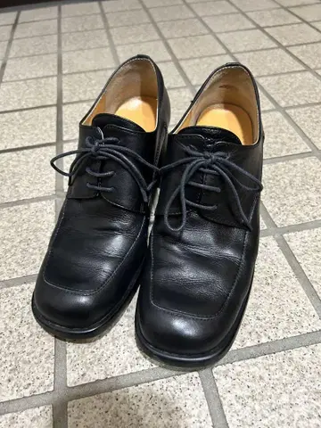 ing 블랙 가죽 미들 힐 로퍼