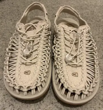 KEEN 샌들 US 9.5 크림